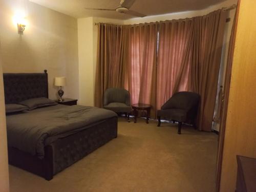 Noman's - carbon neutral hotel in Unknown City