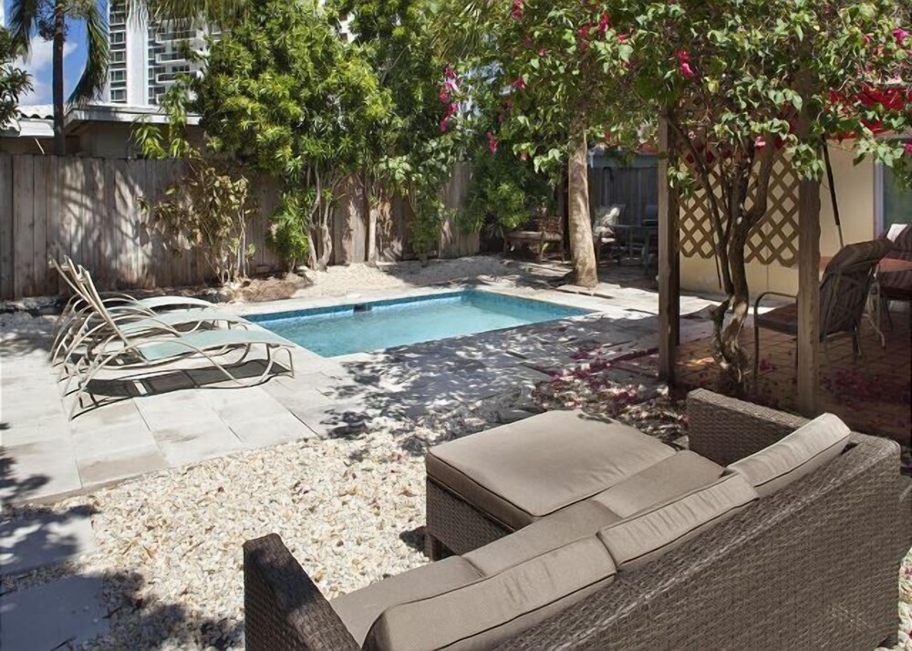 Salty Bungalow Tortuga Fort Lauderdale — 4-Star Luxury Hotel in Fort Lauderdale, United States