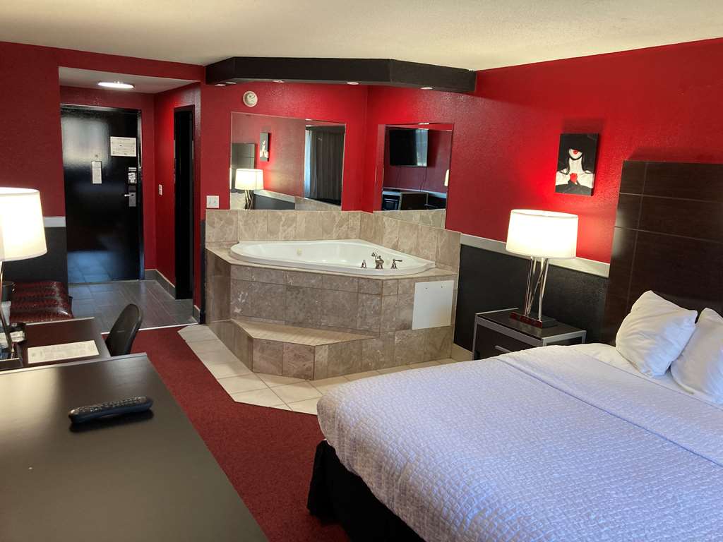Best Western Plus Reading Inn & Suites - photo 64