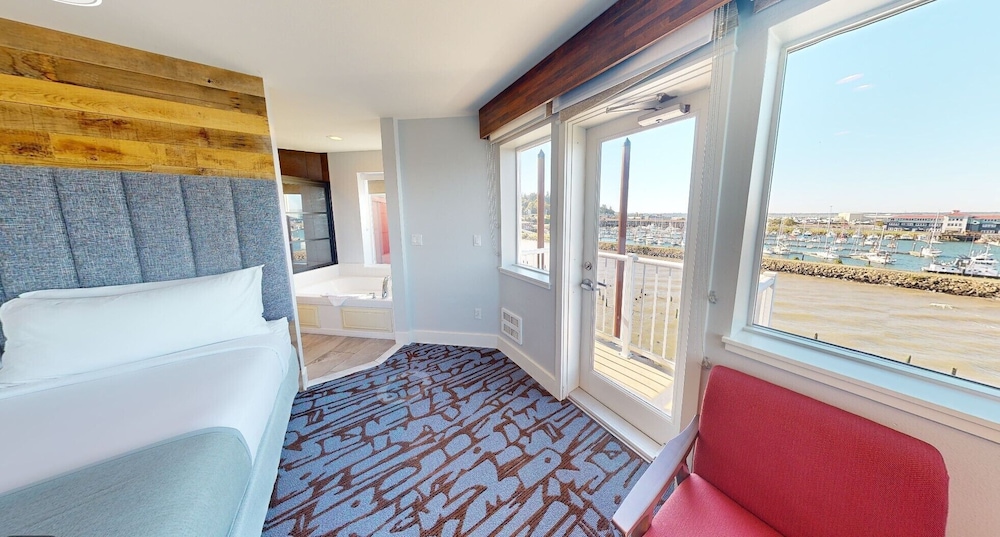 Cannery Pier Hotel & Spa - photo 41