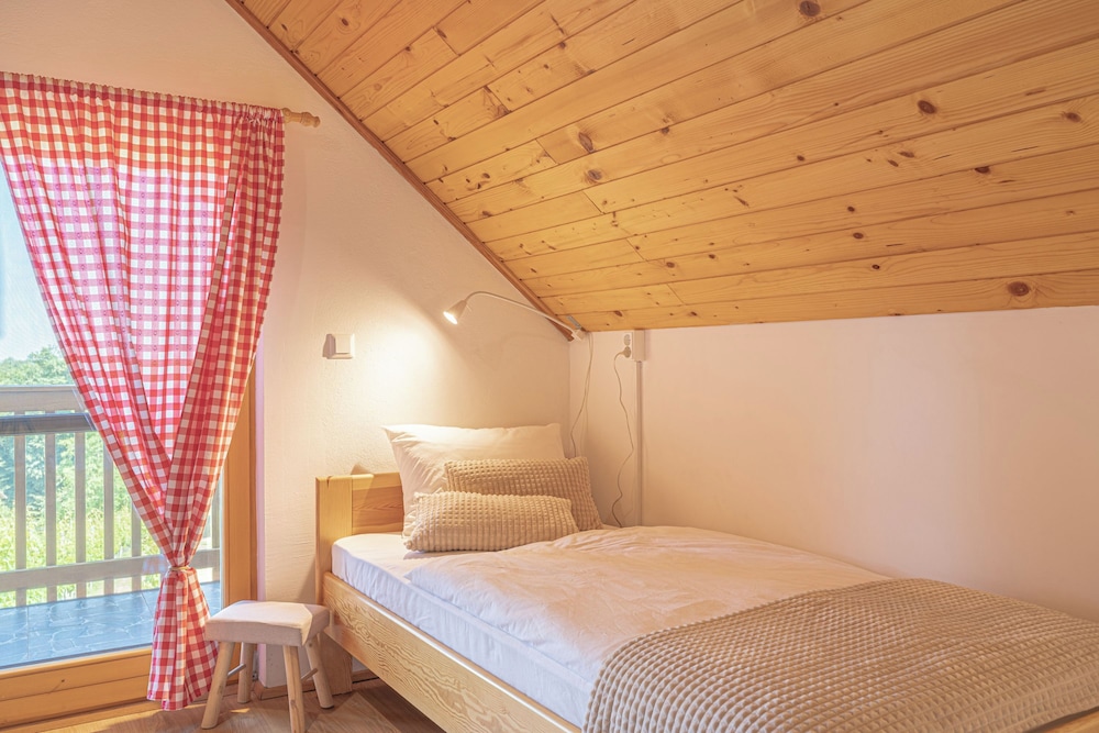 Wellness hiša Jelenov Grič — 4-Star Luxury Hotel in Ljutomer, Slovenia