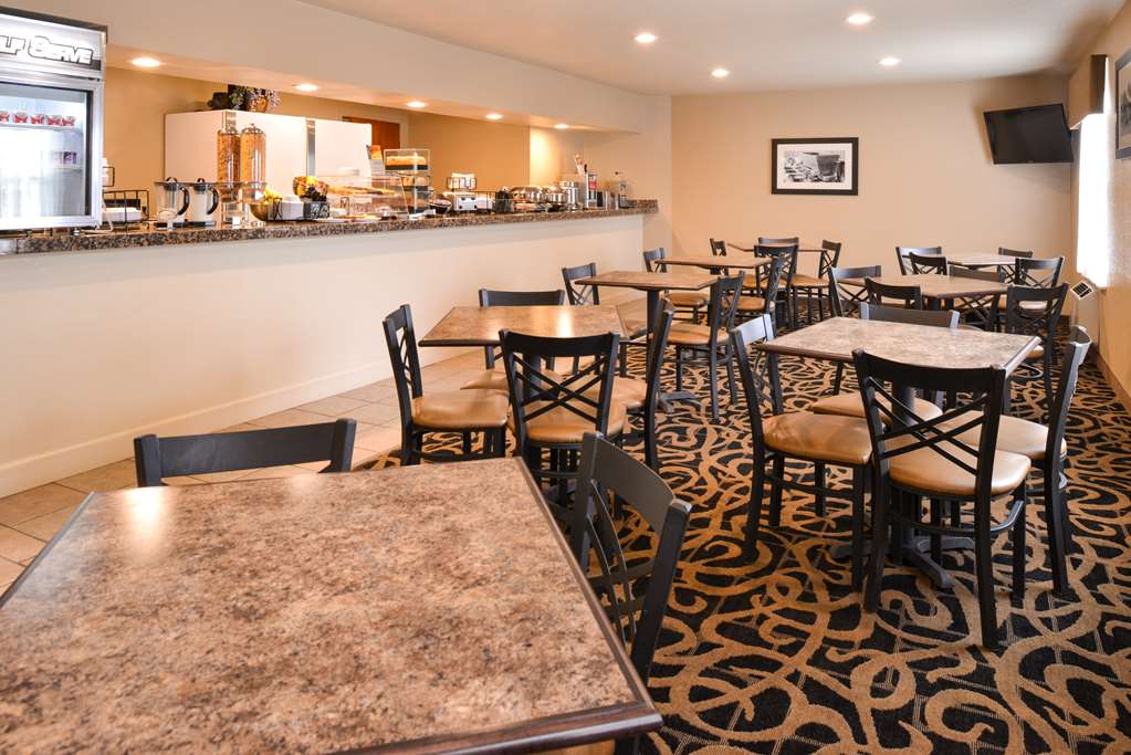 Best Western Executive Inn & Suites - photo 4