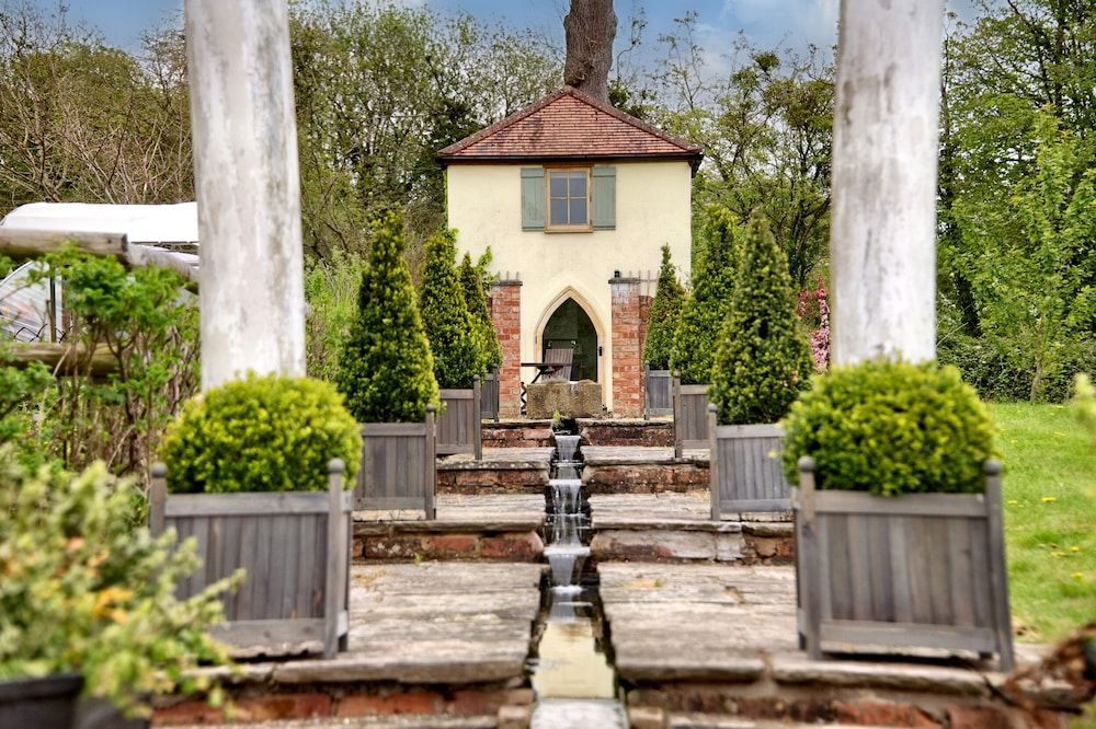 The Folly - last minute hotel in Hereford