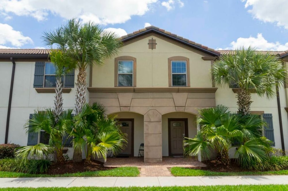Welcome to Paradise Windsor at Westside Resort — 4-Star Luxury Hotel in Kissimmee, United States