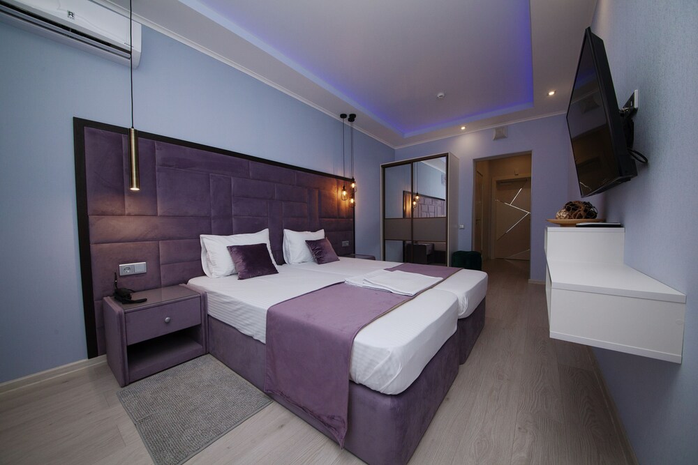Vogue Hotel