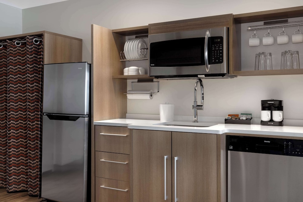 Home2 Suites by Hilton Bristol - photo 12