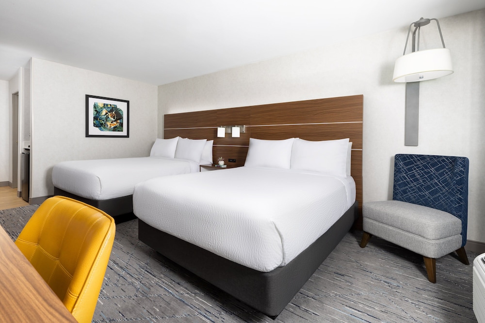 Holiday Inn Express Las Vegas South - photo 6