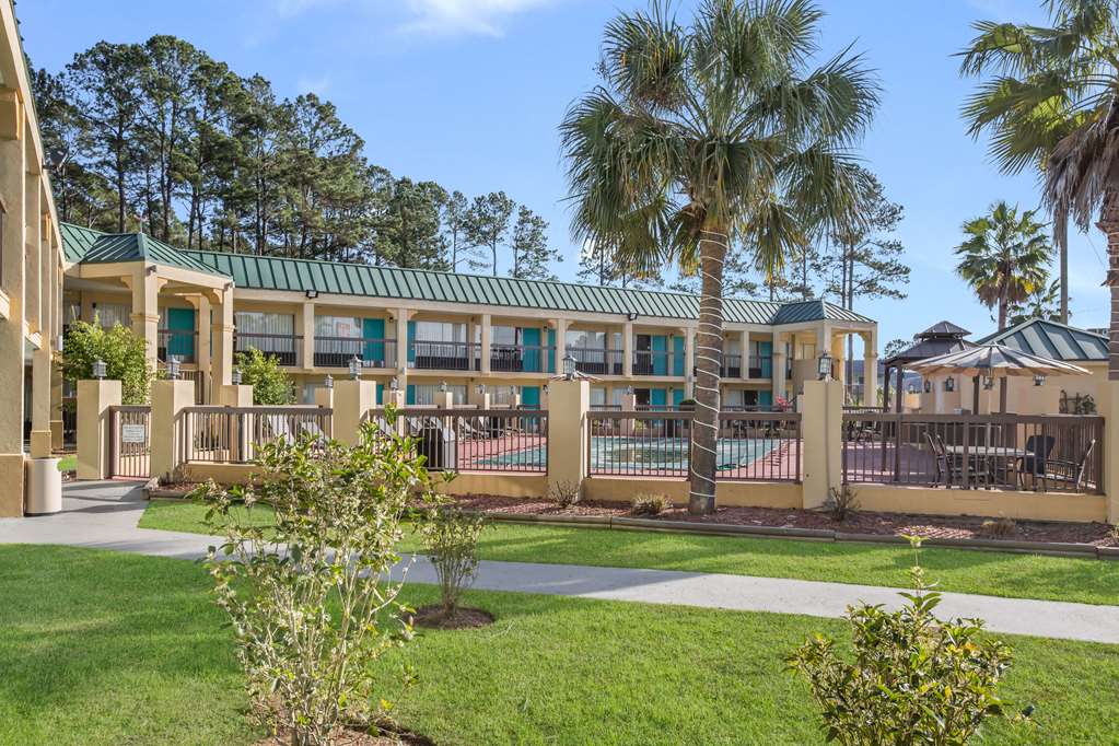 Econo Lodge Inn & Suites Hardeeville I 95 - photo 33