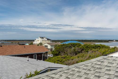 The Surf Shack by Oak Island Accommodations - photo 7
