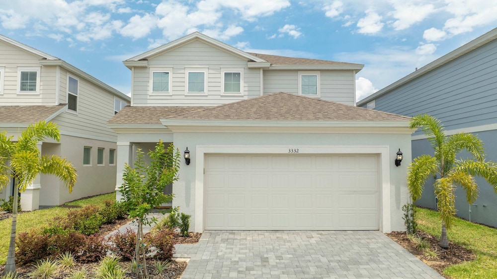 Amazing 5 Suite Home With Resort style Amenities - photo 69