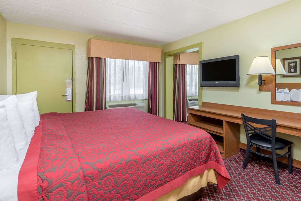 Days Inn & Suites by Wyndham Springfield on I 44 - photo 13