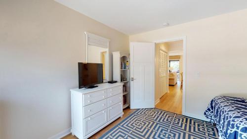 299 Turnberry Village - photo 17