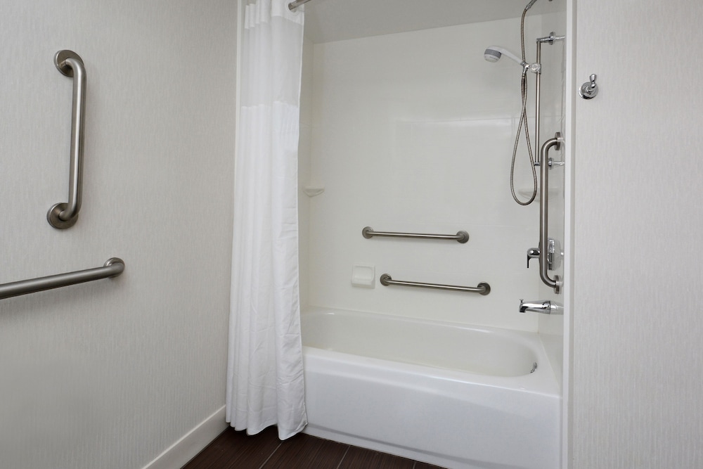 Hampton Inn Martinsville - photo 26
