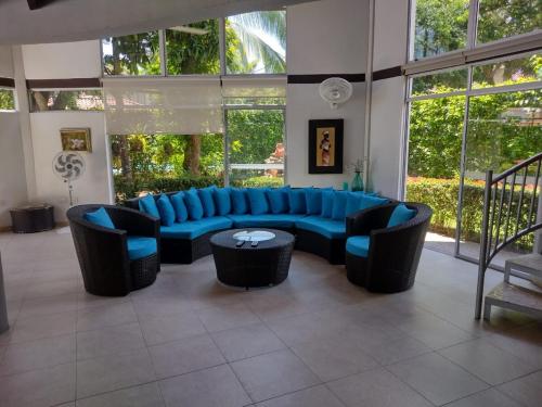 Comodidad y descanso en La Colina Girardot y Nilo