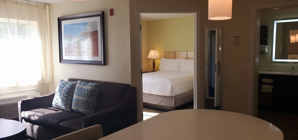 Candlewood Suites Houston Medical Center - photo 8