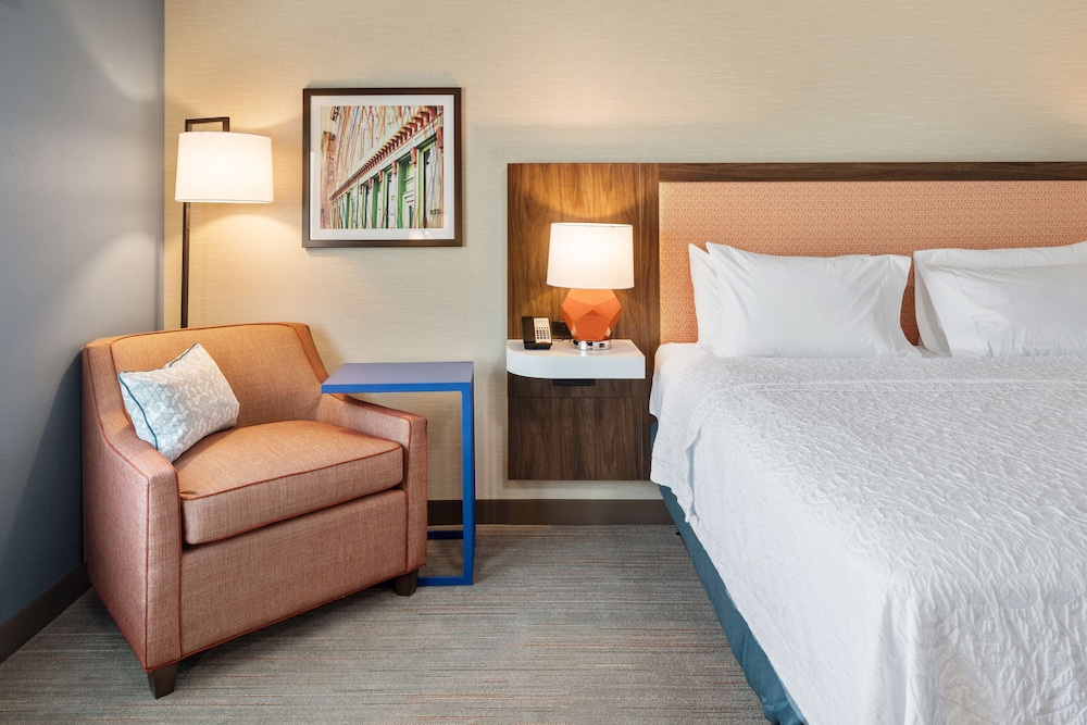 Hampton Inn Circleville - photo 9