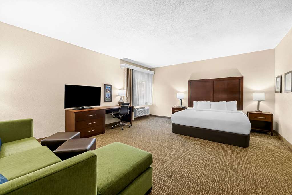 Comfort Inn & Suites Pueblo - photo 37