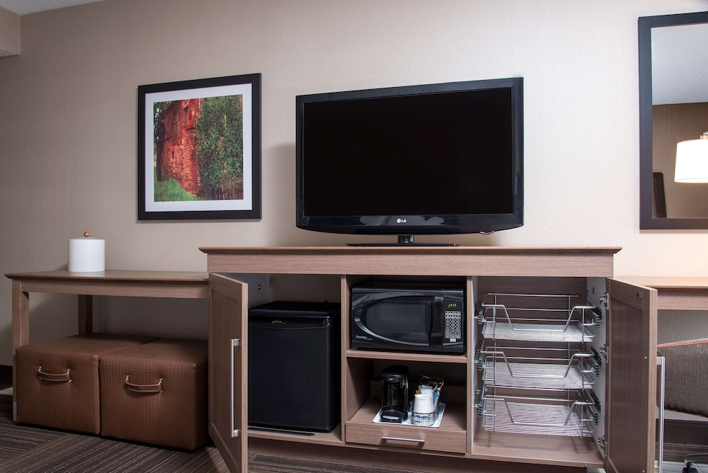 Hampton Inn Seymour - photo 23