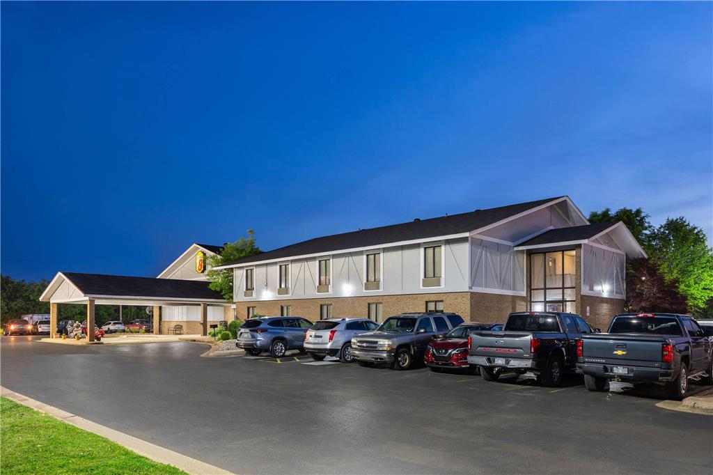 Super 8 by Wyndham Harrison AR - photo 7