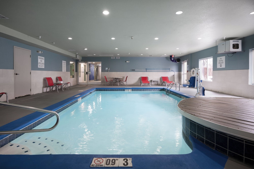 Holiday Inn Express Hotel & Suites Chattanooga Hixson by IHG - photo 40