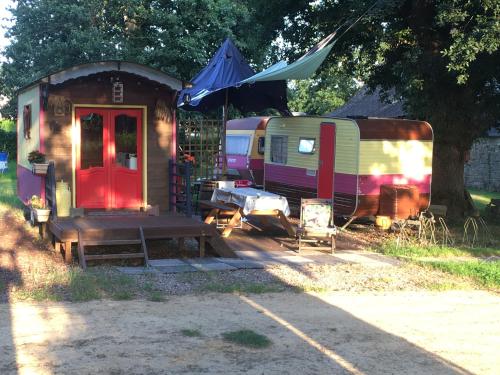 La Roulotte Chainoux - last minute hotel in Bains-Sur-Oust