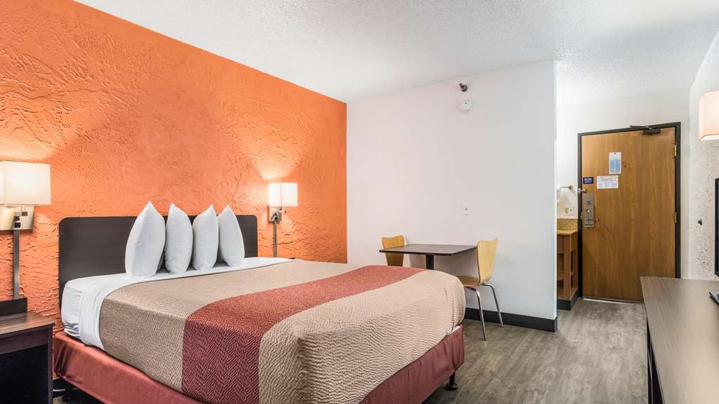 Motel 6 Elk Grove Village IL - photo 11