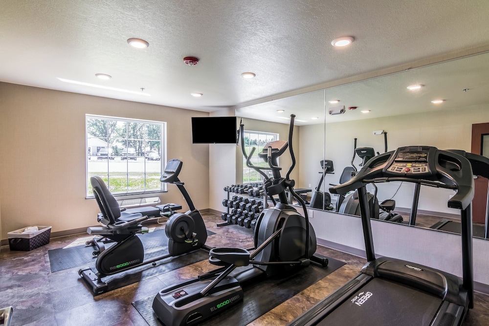 Cobblestone Inn & Suites Barron - photo 32