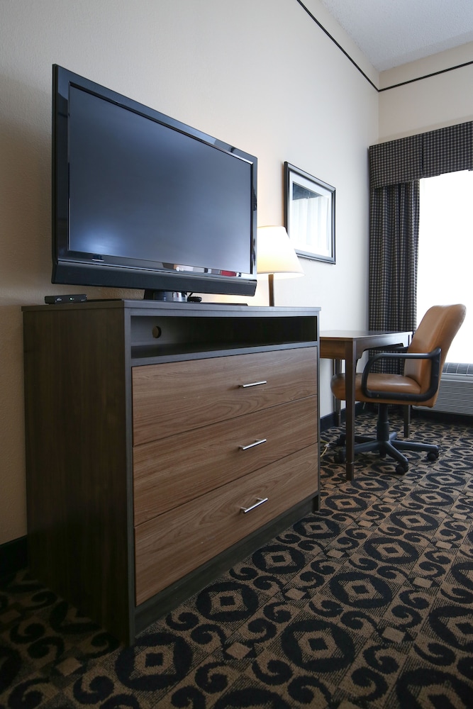 Quality Inn & Suites Boone University Area - photo 11