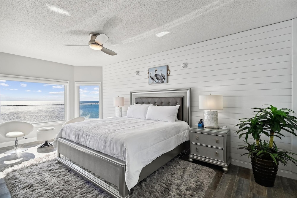 Waterview Towers 732 3 Bedroom Condo by RedAwning - photo 5