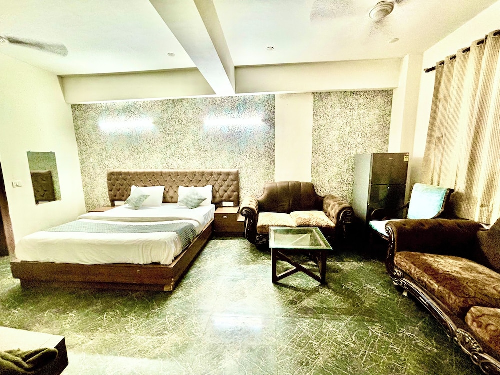Hotel Pushpanjali - last minute hotel in New Delhi