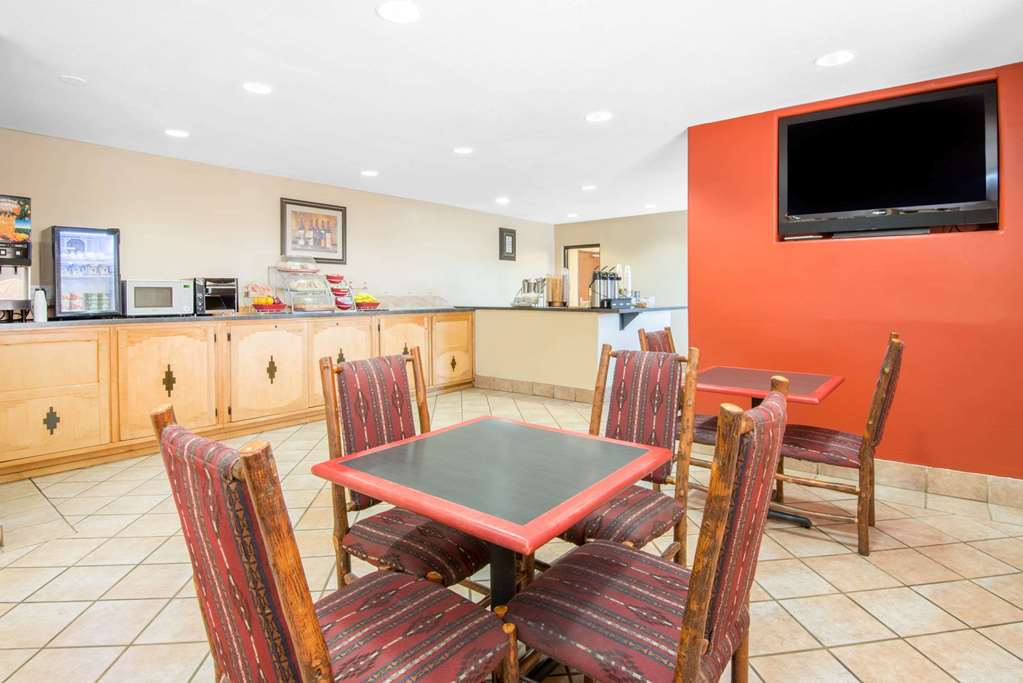 Hawthorn Suites By Wyndham Albuquerque - photo 14
