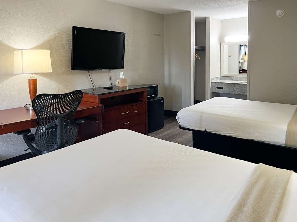 Motel 6 Raleigh NC Downtown South - photo 25