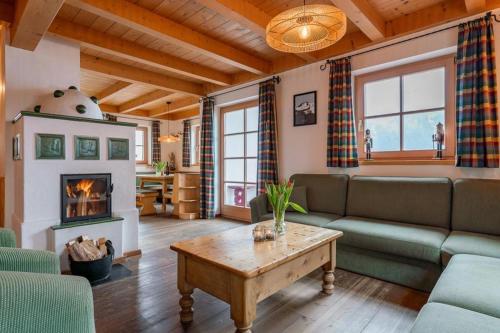 Schöneben Chalet Op 't Suyden — 4-Star Luxury Hotel in Wald Im Pinzgau, Austria
