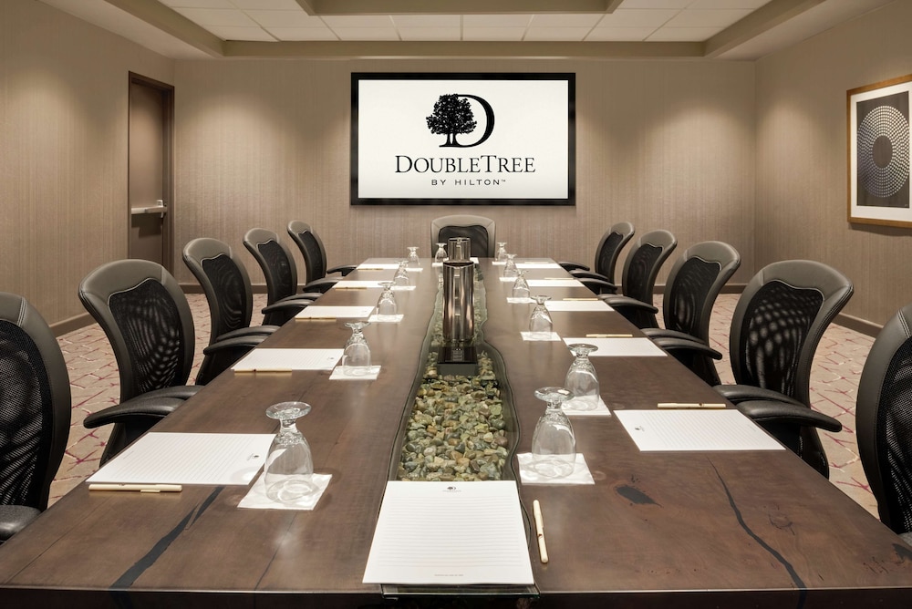 DoubleTree by Hilton St. Paul East - photo 44