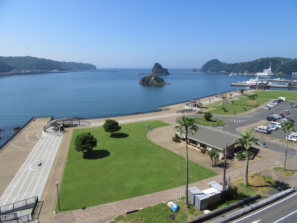 Shimoda Ocean Park Hotel in Shimoda, Japan
