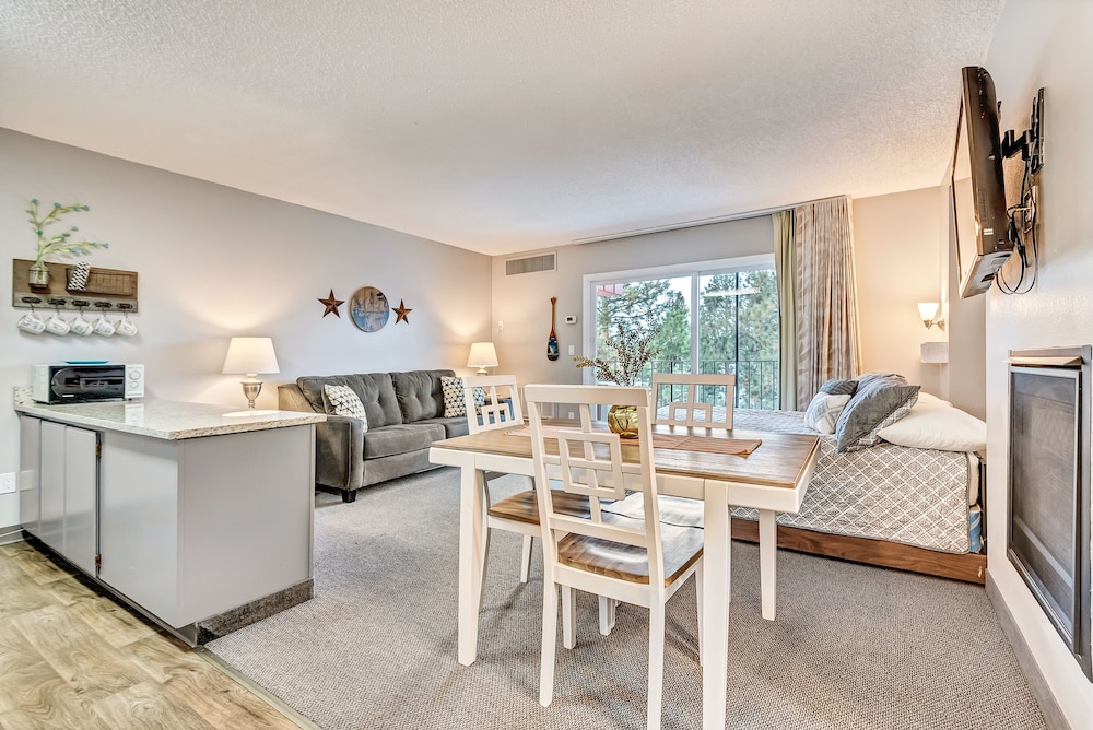 Bend Riverside Inn & Suites - photo 240