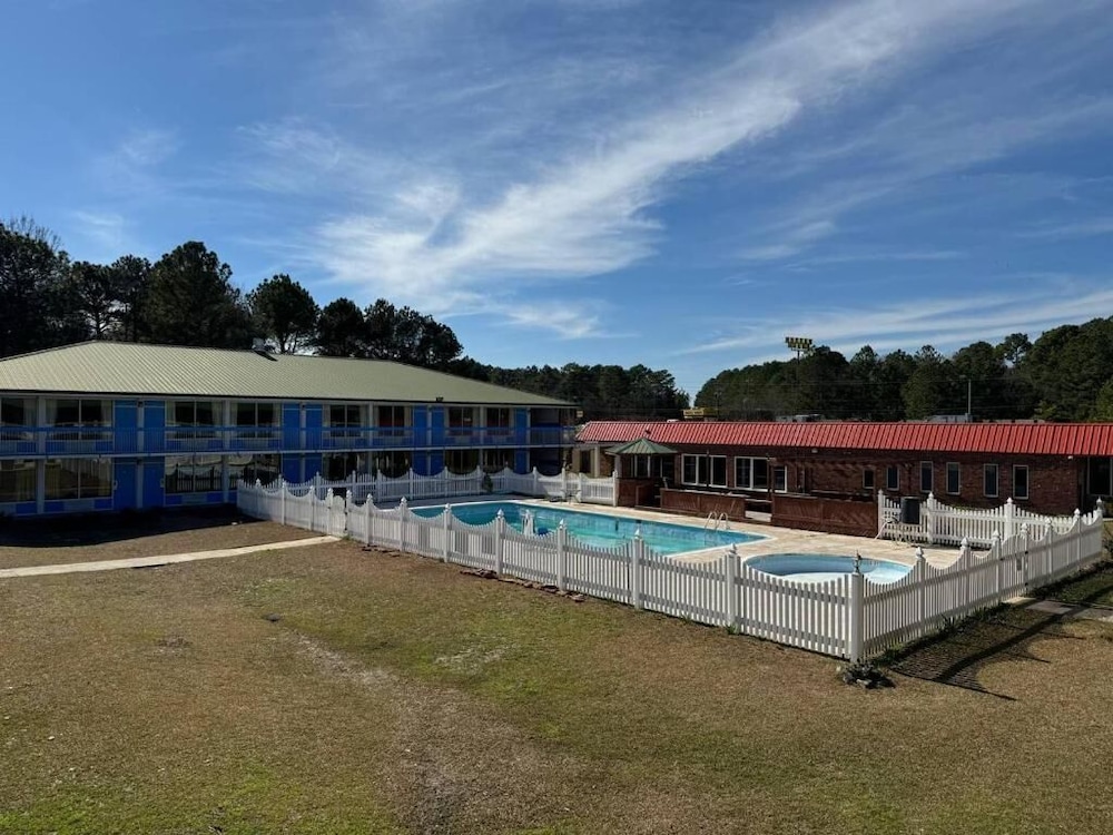 Guest Inn - photo 14