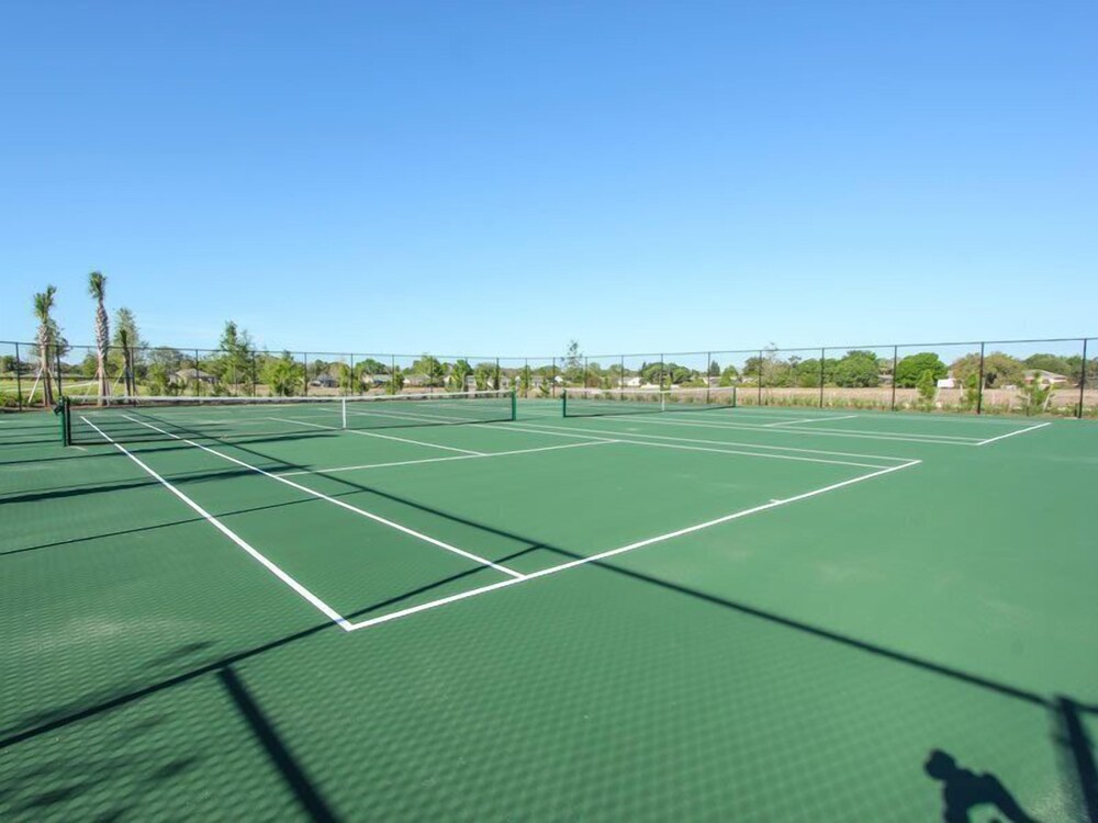 4711 Terrasonesta in Davenport, United States