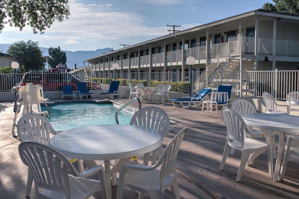 Motel 6 Bishop CA - photo 4