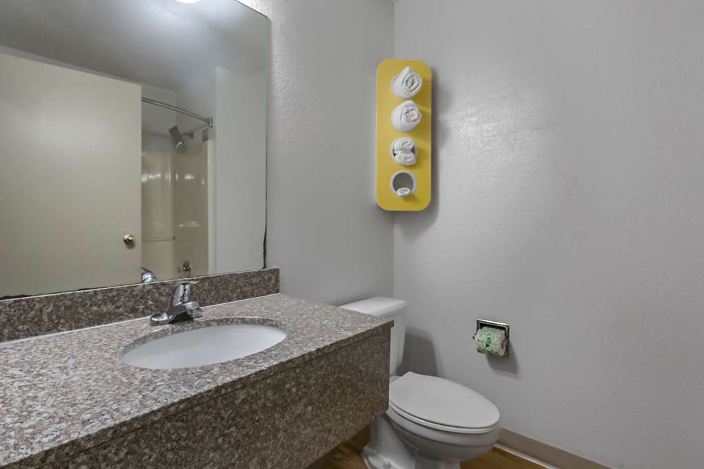 Motel6 Augusta KS - photo 19