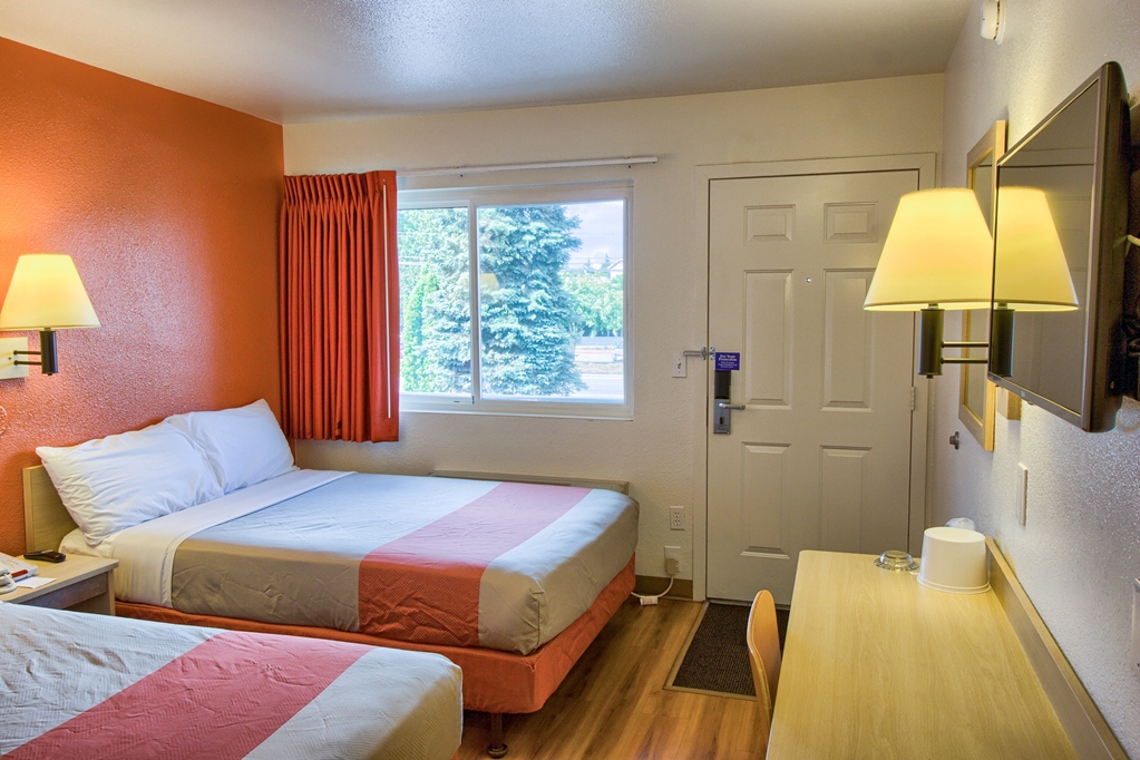 Motel 6 Everett WA North - photo 11