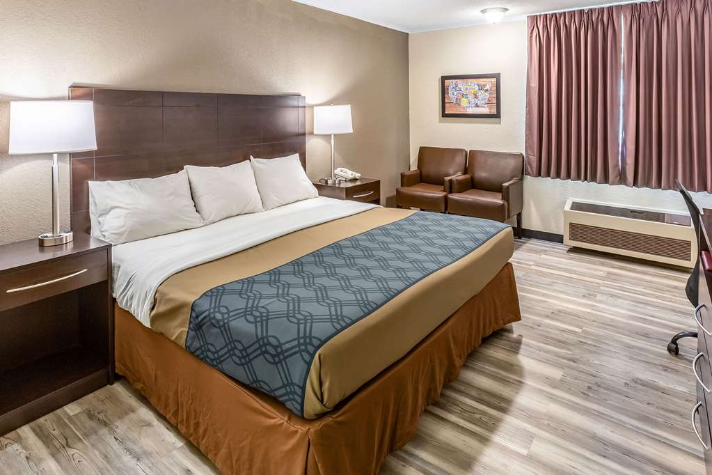 Econo Lodge Inn & Suites Newton - photo 13