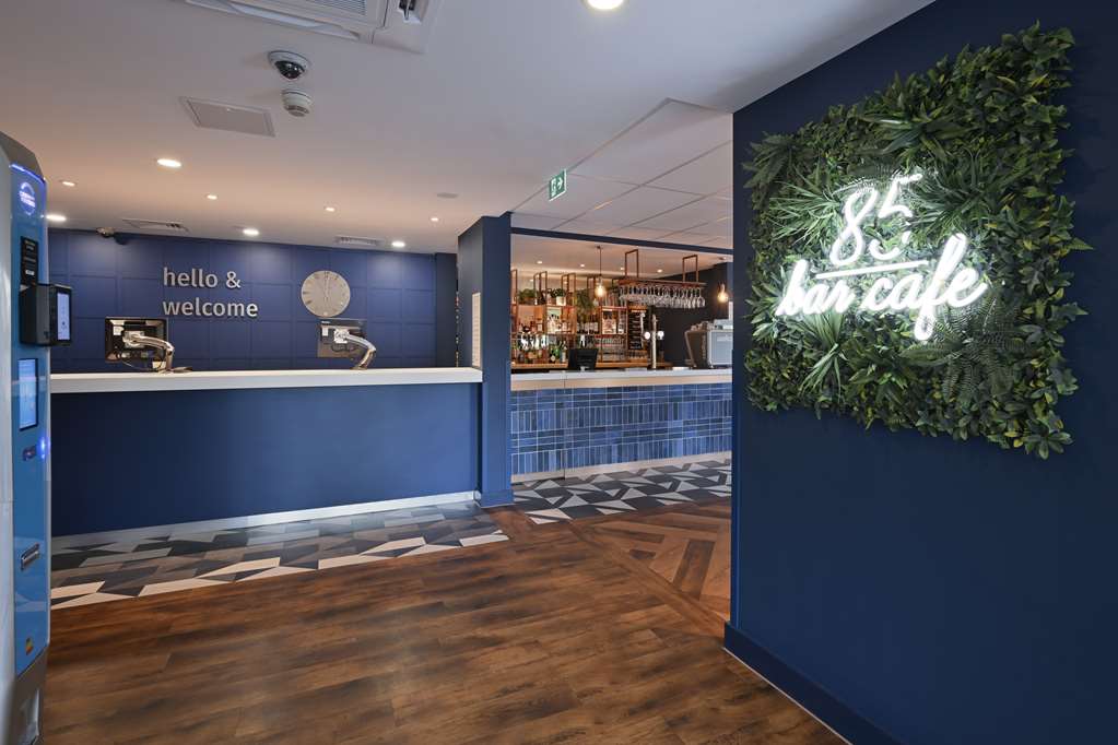 Travelodge Bracknell Central — Bracknell
