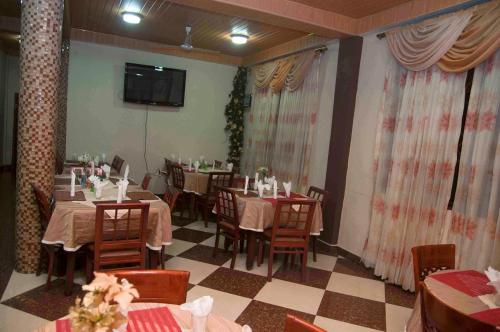 Ceeta kel Hotel