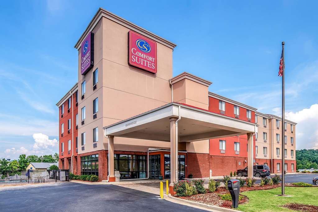 Comfort Suites Pelham Hoover I 65 — hotel in Pelham
