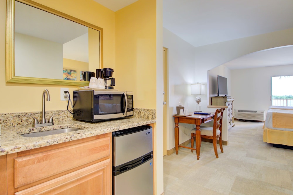Hutchinson Island Hotel - photo 7