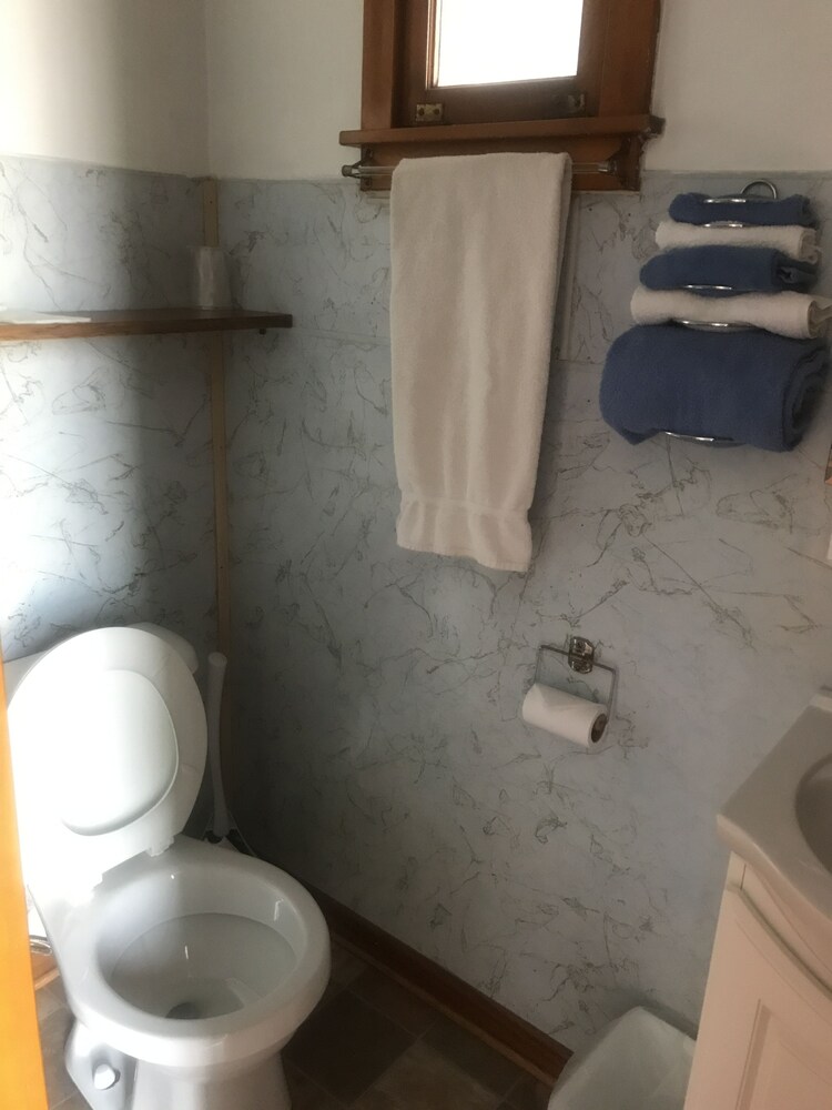 Chalet Motel - photo 18