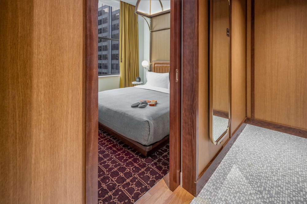 Canopy by Hilton Chicago Central Loop - photo 10