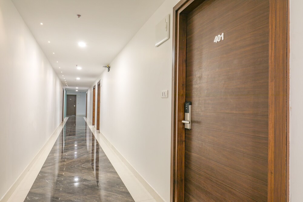 Edition O 30039 Red Carpet Hotels in Noida, India