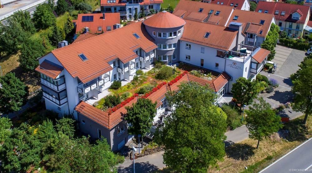 Hotel Landhaus Feckl — 4-Star Luxury Hotel in Ehningen, Germany